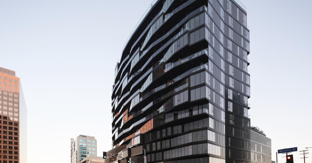 NMS La Jolla apartment tower debuts at 6401 Wilshire